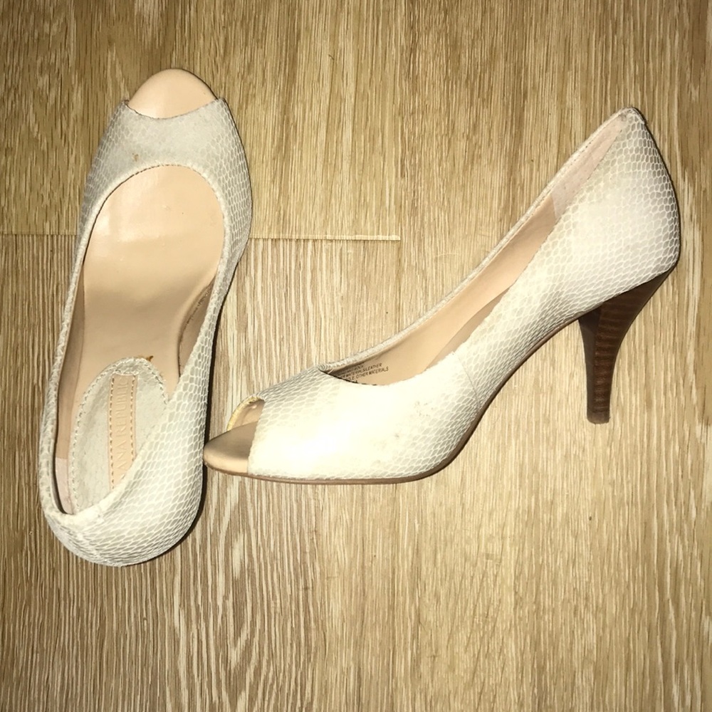 Banana Republic peep toe heels